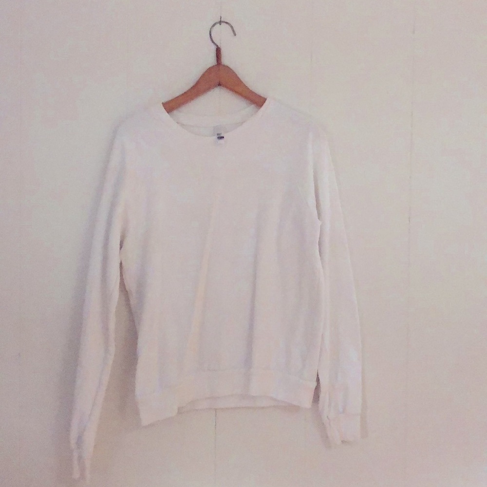 White sweatshirt, spotless!